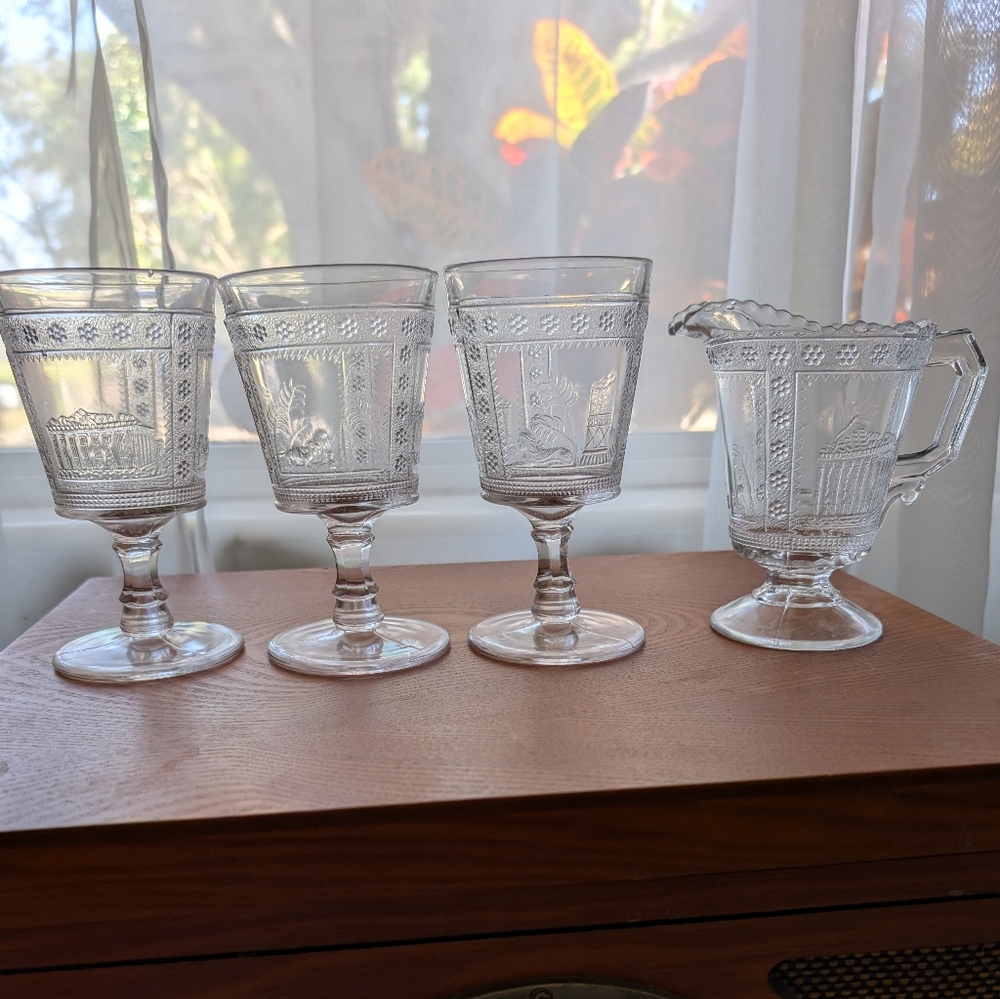 Adams & Co Early American Patterned Glass Sphynx